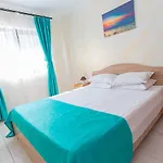 Sorriso Mamaia Nord 公寓式酒店 3*