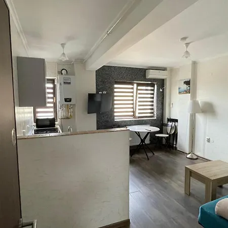 Ξενοδοχείο με διαμερίσματα Sorriso Mamaia Nord 3*